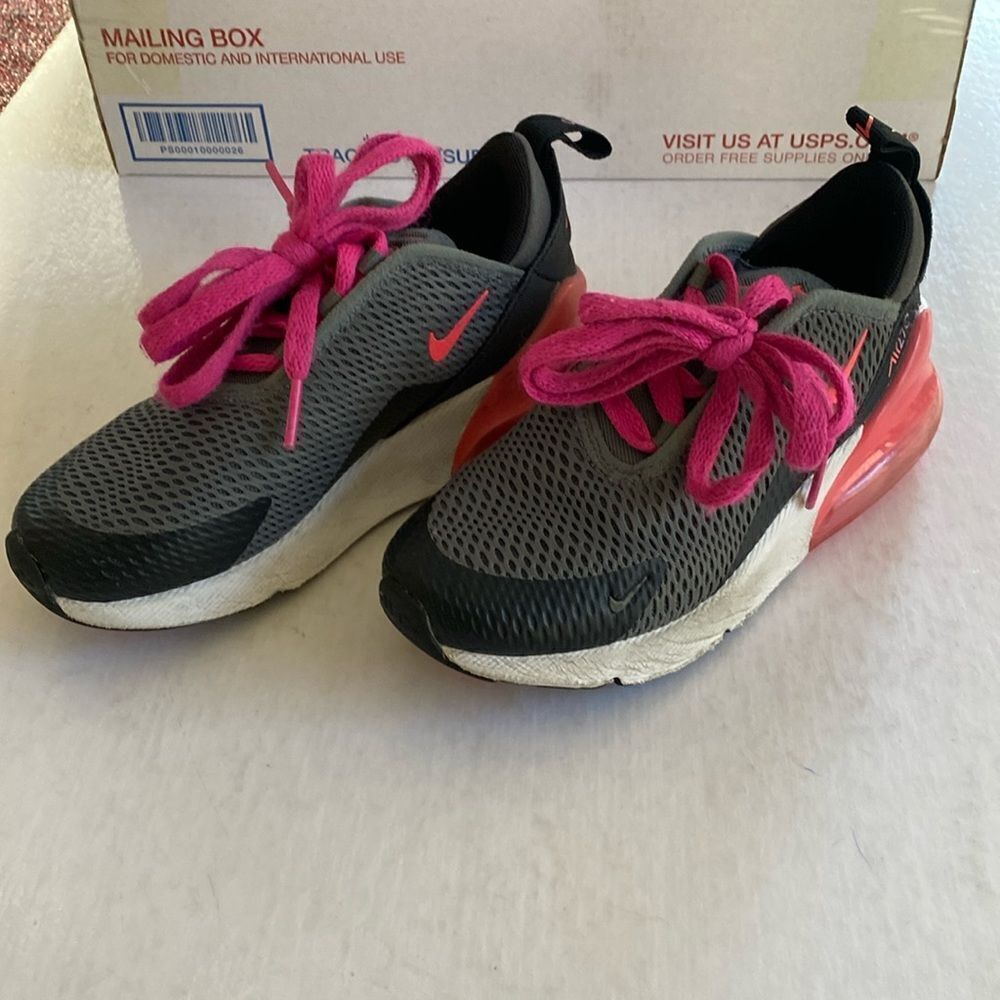 NIKE AIRMAX 270 Kids Sneakers Size 13C